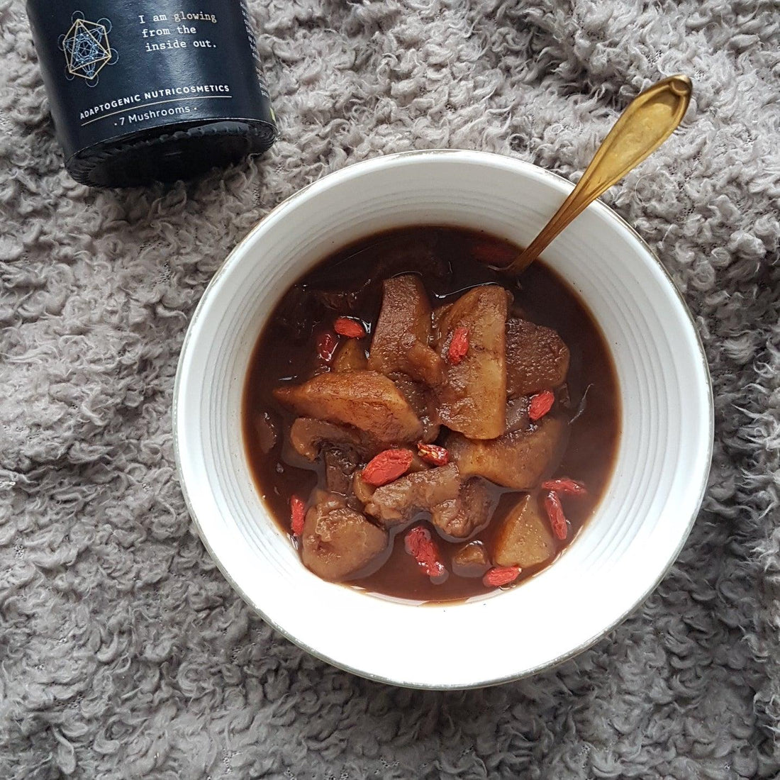 Appelcompote met kaneel en adaptogenen